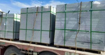 济宁 芝麻白花岗岩地铺石装车日常