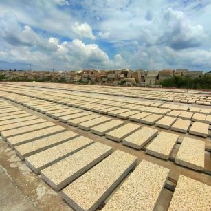 济宁 黄金麻荔枝面花岗岩石材地铺石防护中