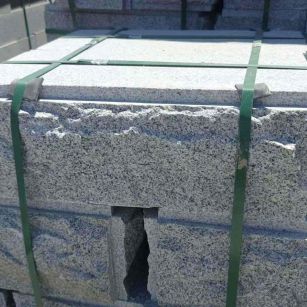 济宁 芝麻白花岗岩自然面成品