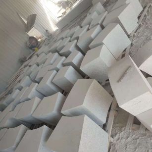 济宁 白麻花岗岩异形坐凳