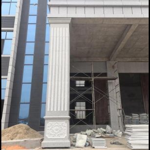 济宁 芝麻白光面花岗岩门楼大柱（罗马柱）配雕花底座