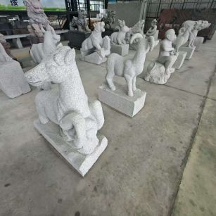 济宁 芝麻白花岗岩造型立体雕刻——十二生肖