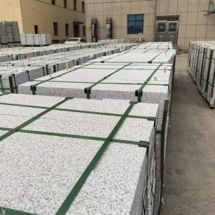 济宁 白麻花岗岩5.0公分荔枝面地铺石