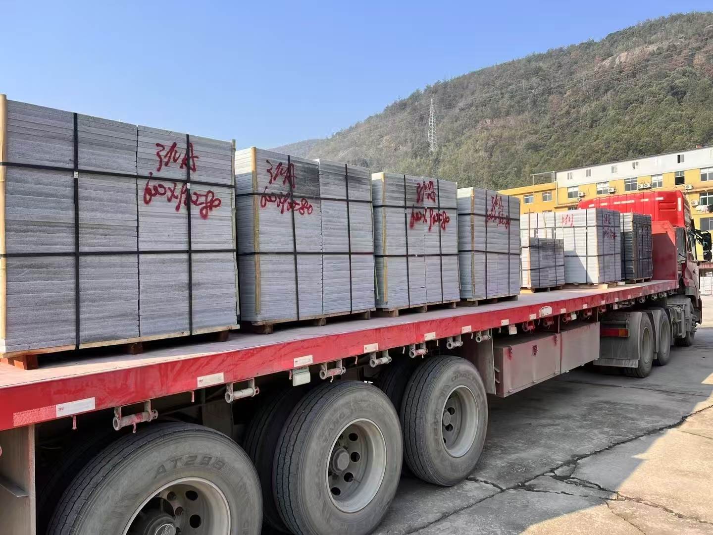 济宁 芝麻灰地铺石出货日常