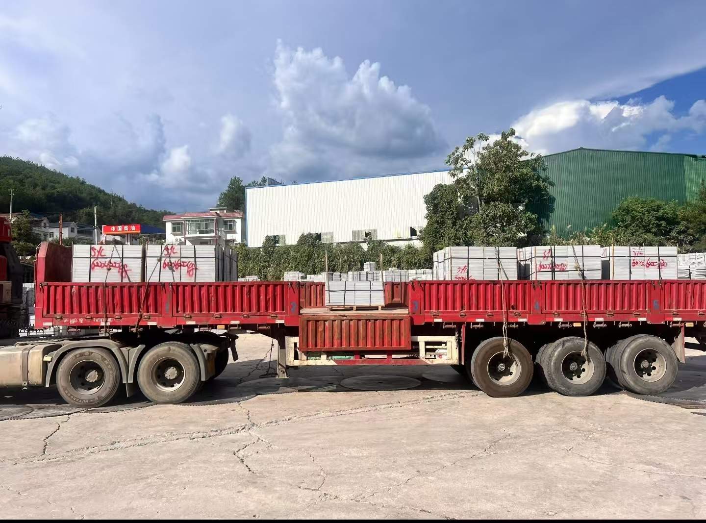 济宁 芝麻灰花岗岩地铺石出货日常