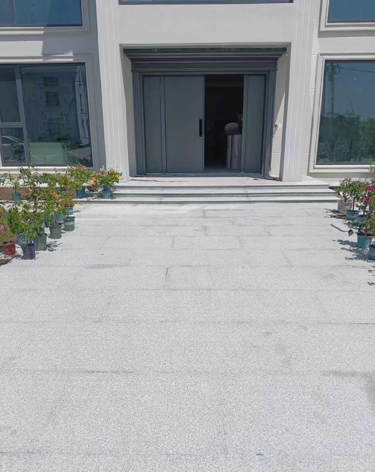 济宁 芝麻白花岗岩地铺石地面铺装