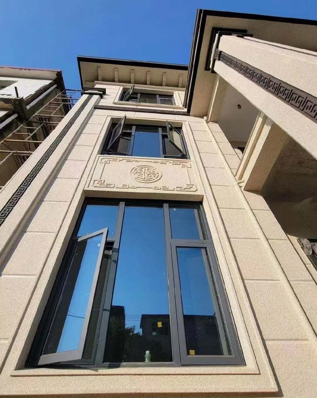 济宁 黄金麻荔枝面别墅外墙干挂效果展示